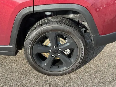 More photos of 2025 Jeep Grand Cherokee Altitude X at Clement Chrysler Dodge Jeep Ram Columbia, IL