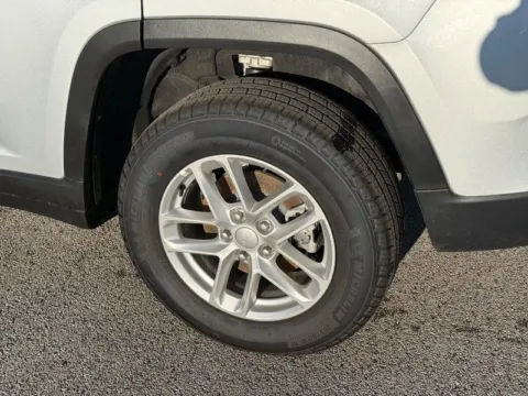 More photos of 2025 Jeep Grand Cherokee Laredo X at Clement Chrysler Dodge Jeep Ram Columbia, IL