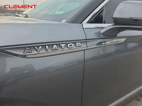 More photos of 2021 Lincoln Aviator Reserve at Clement Chrysler Dodge Jeep Ram Columbia, IL