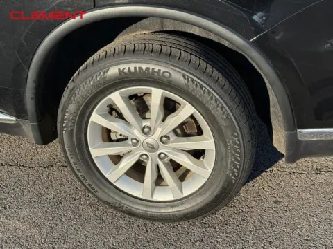 More photos of 2020 Dodge Durango SXT Plus at Clement Chrysler Dodge Jeep Ram Columbia, IL