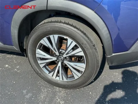 More photos of 2021 Nissan Rogue SV at Clement Chrysler Dodge Jeep Ram Columbia, IL