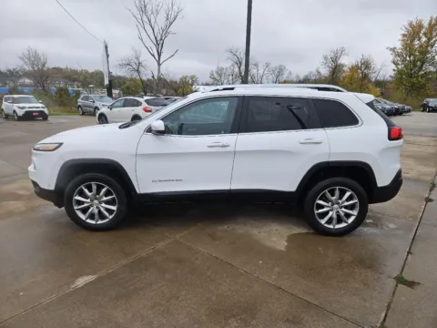 More photos of 2017 Jeep Cherokee Limited at Houdek Auto Center, IA
