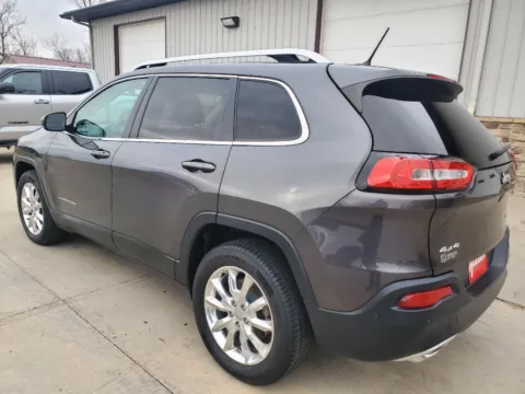 More photos of 2015 Jeep Cherokee Limited at Houdek Auto Center, IA