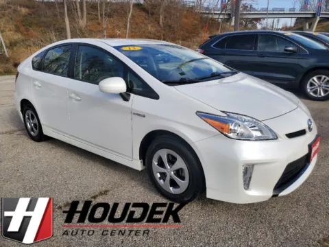 White 2013 Toyota Prius Two for sale in Marion, IA