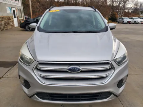 Photos of 2018 Ford Escape SE for sale in Marion, IA at Houdek Auto Center