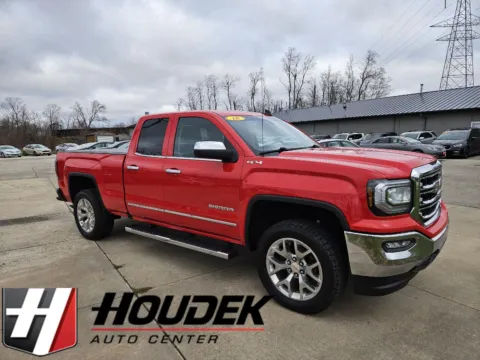 Red 2018 GMC Sierra 1500 SLT for sale in Marion, IA