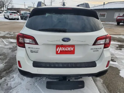 More photos of 2016 Subaru Outback 3.6R Limited at Houdek Auto Center, IA