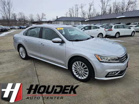 Silver 2017 Volkswagen Passat 1.8T SE for sale in Marion, IA