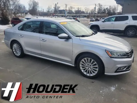 Silver 2017 Volkswagen Passat 1.8T SE for sale in Marion, IA