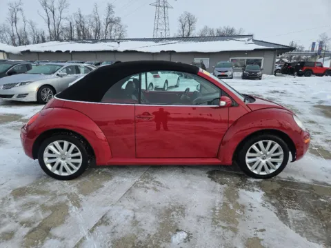 More photos of 2009 Volkswagen New Beetle Convertible S at Houdek Auto Center, IA