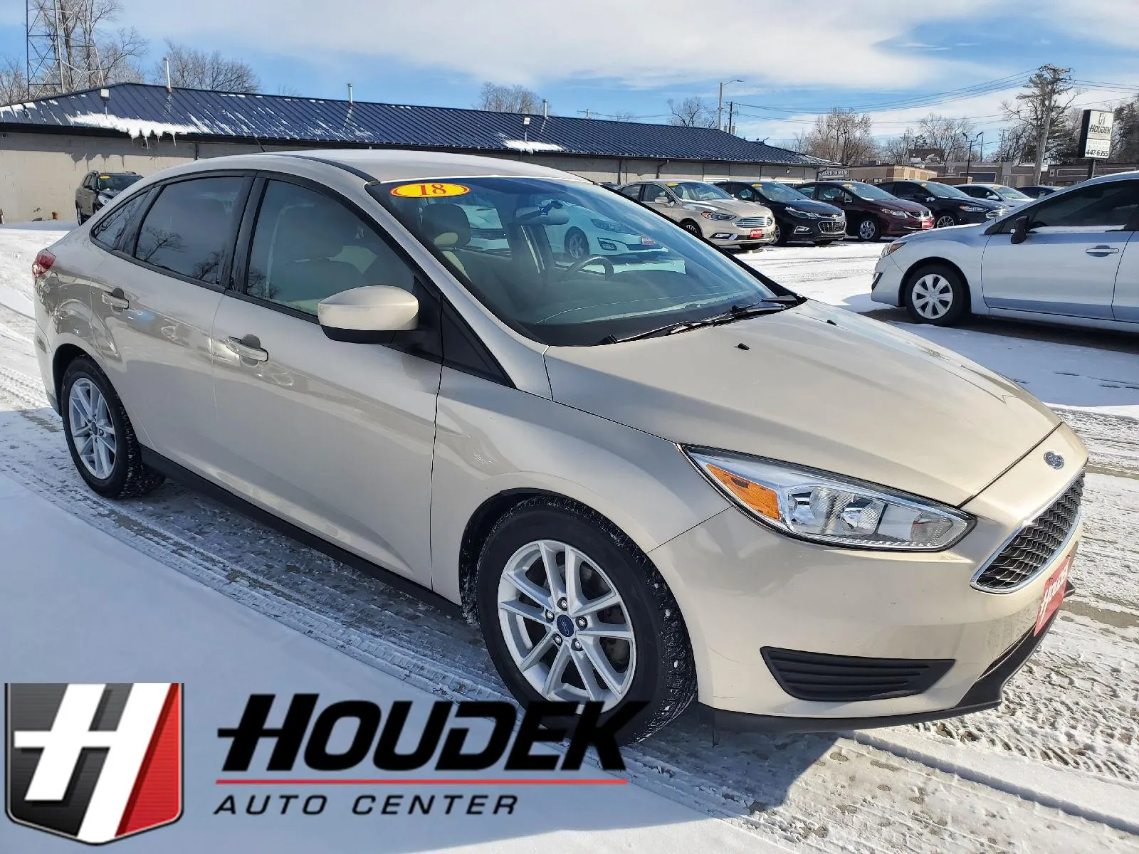 White 2018 Ford Focus SE for sale in Marion, IA