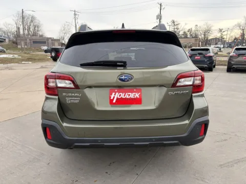 More photos of 2018 Subaru Outback Limited at Houdek Auto Center, IA