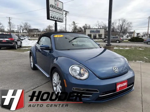 Blue 2019 Volkswagen Beetle Convertible SE for sale in Marion, IA