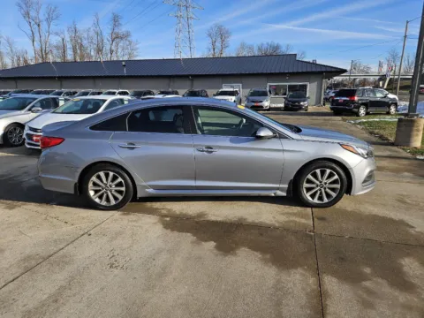 More photos of 2017 Hyundai Sonata Limited at Houdek Auto Center, IA