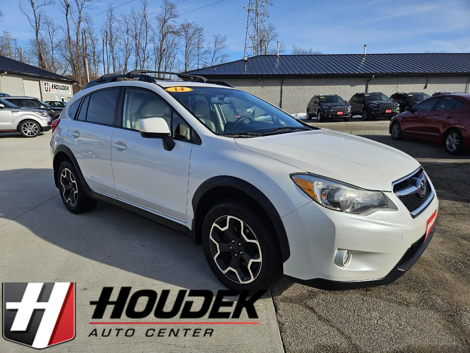 White 2014 Subaru XV Crosstrek Premium for sale in Marion, IA