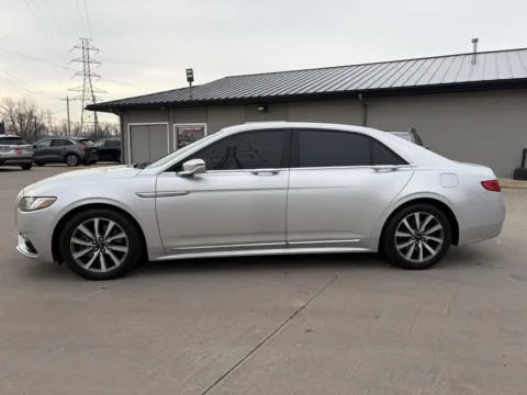 More photos of 2017 Lincoln Continental Premiere at Houdek Auto Center, IA