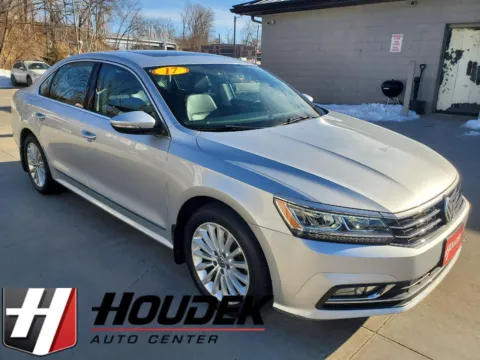 Green 2017 Volkswagen Passat 1.8T SE for sale in Marion, IA