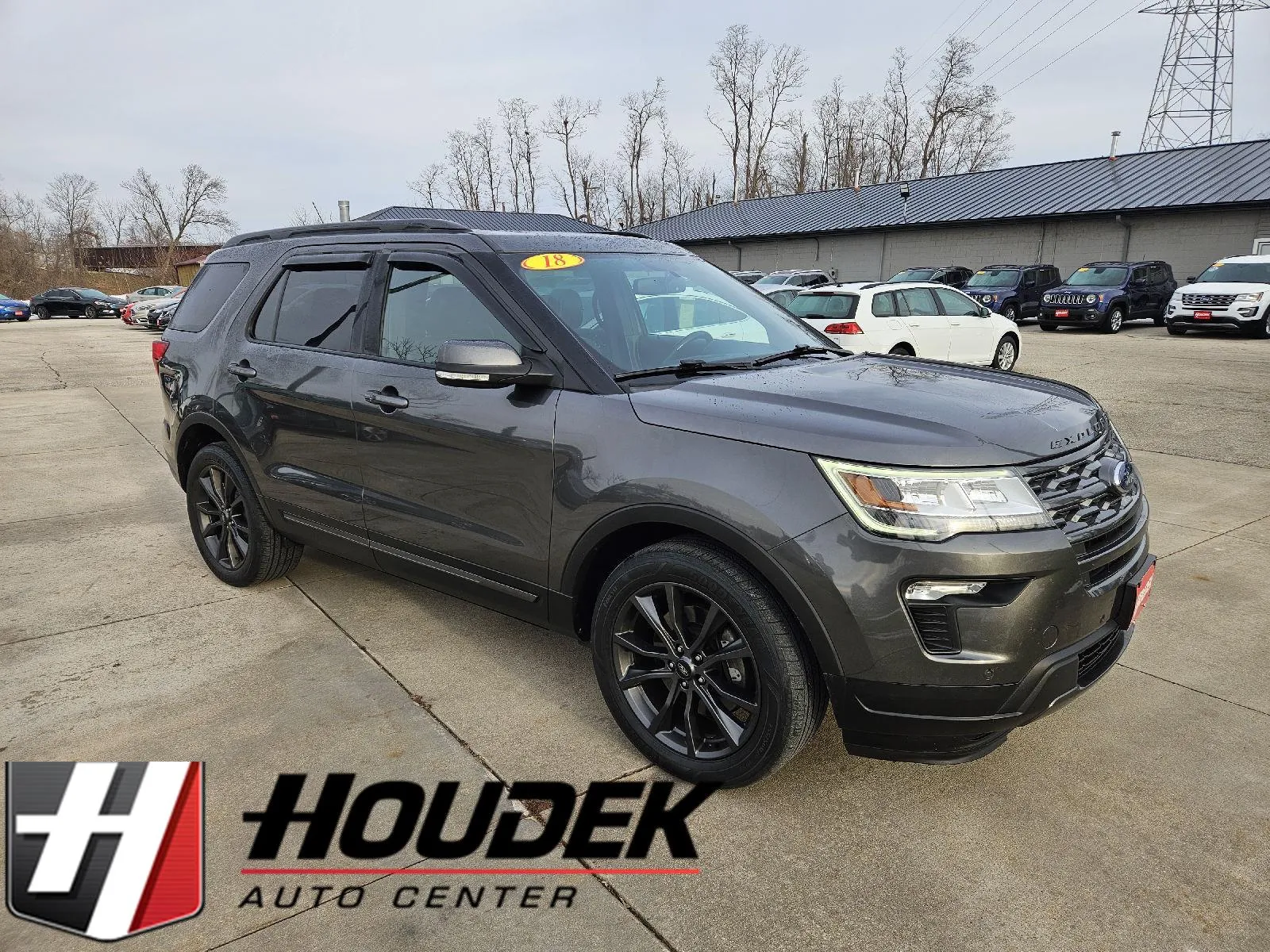 2018 Ford Explorer XLT's photo