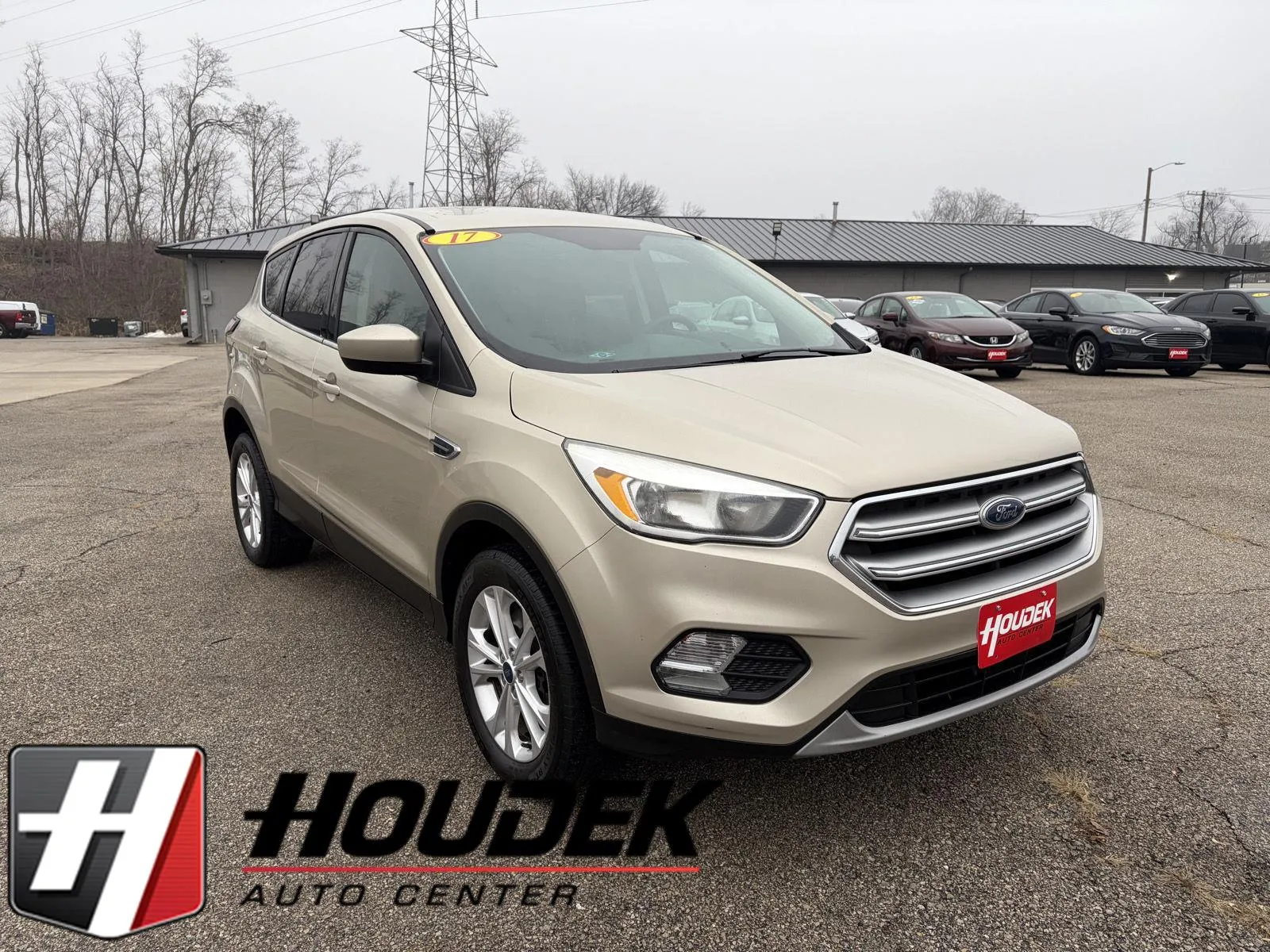 White 2017 Ford Escape SE for sale in Marion, IA
