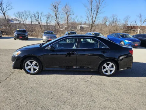 More photos of 2014 Toyota Camry SE at Houdek Auto Center, IA