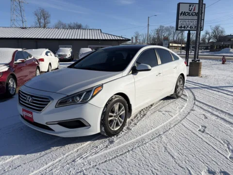 Another view of 2017 Hyundai Sonata SE for sale in Marion, IA at Houdek Auto Center