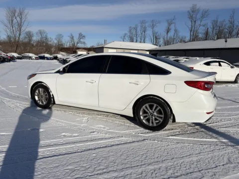 More photos of 2017 Hyundai Sonata SE at Houdek Auto Center, IA