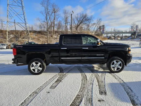 More photos of 2015 Chevrolet Silverado 2500HD Built After Aug 14 LTZ at Houdek Auto Center, IA