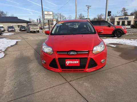 Photos of 2014 Ford Focus SE for sale in Marion, IA at Houdek Auto Center