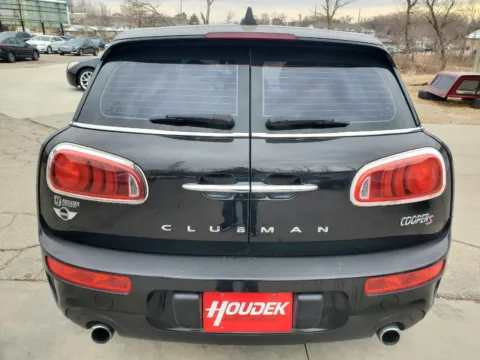 More photos of 2017 MINI Clubman Cooper S at Houdek Auto Center, IA
