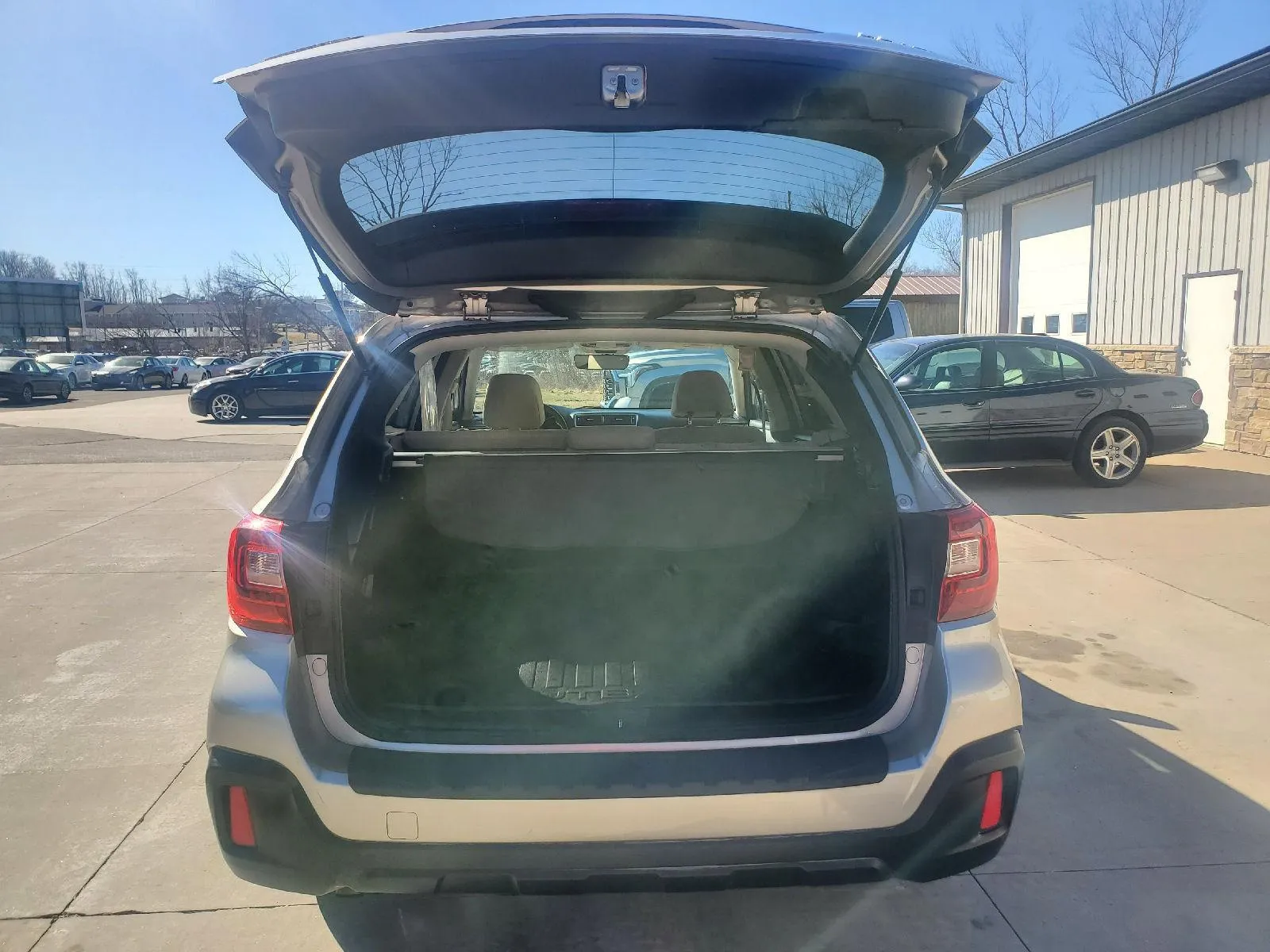 2018 Subaru Outback Premium - Photo 17