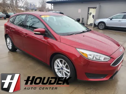 Red 2016 Ford Focus SE for sale in Marion, IA