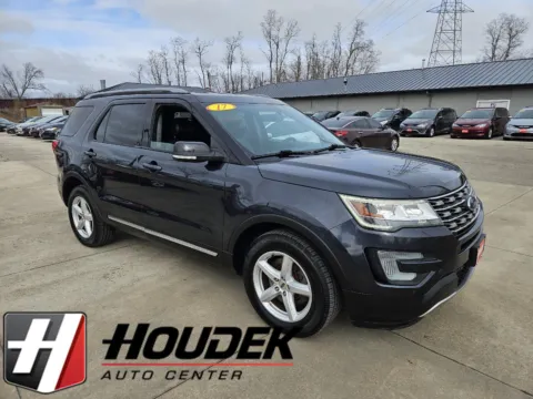 Silver 2017 Ford Explorer XLT for sale in Marion, IA