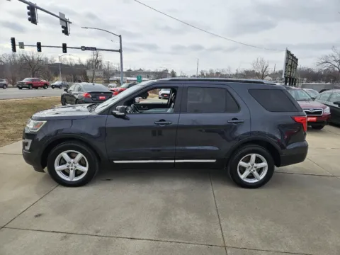More photos of 2017 Ford Explorer XLT at Houdek Auto Center, IA