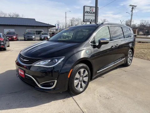 Another view of 2018 Chrysler Pacifica Hybrid Limited for sale in Marion, IA at Houdek Auto Center