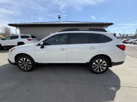 More photos of 2017 Subaru Outback Limited at Houdek Auto Center, IA