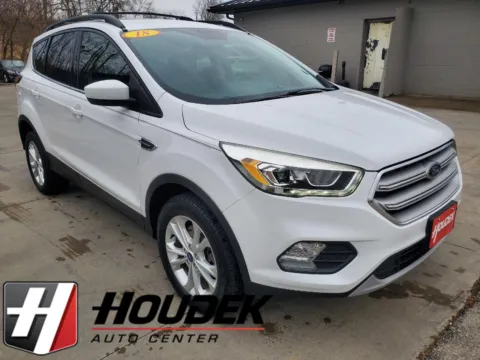 White 2018 Ford Escape SEL for sale in Marion, IA
