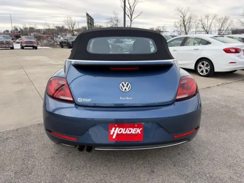 More photos of 2019 Volkswagen Beetle Convertible SE at Houdek Auto Center, IA