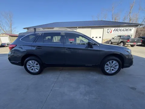 More photos of 2019 Subaru Outback 2.5i at Houdek Auto Center, IA