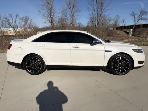 More photos of 2017 Ford Taurus Limited at Houdek Auto Center, IA