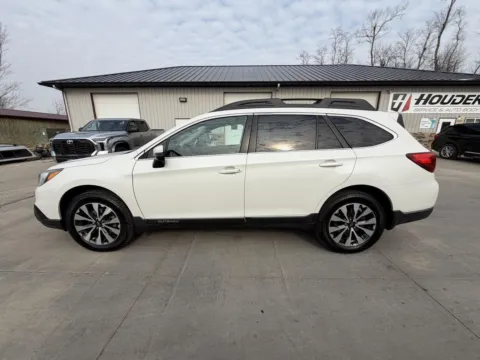 More photos of 2017 Subaru Outback Limited at Houdek Auto Center, IA