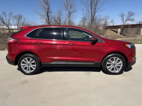 More photos of 2022 Ford Edge Titanium at Houdek Auto Center, IA