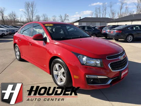Red 2016 Chevrolet Cruze Limited LT for sale in Marion, IA