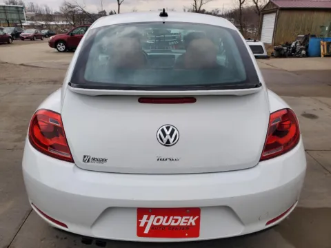 More photos of 2016 Volkswagen Beetle Coupe 1.8T Classic at Houdek Auto Center, IA
