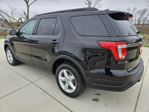 More photos of 2018 Ford Explorer at Houdek Auto Center, IA