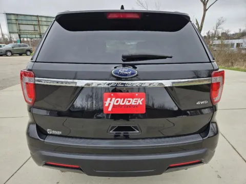 More photos of 2018 Ford Explorer at Houdek Auto Center, IA
