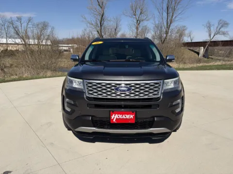 Photos of 2016 Ford Explorer Platinum for sale in Marion, IA at Houdek Auto Center