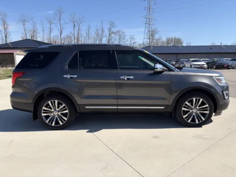 More photos of 2016 Ford Explorer Platinum at Houdek Auto Center, IA