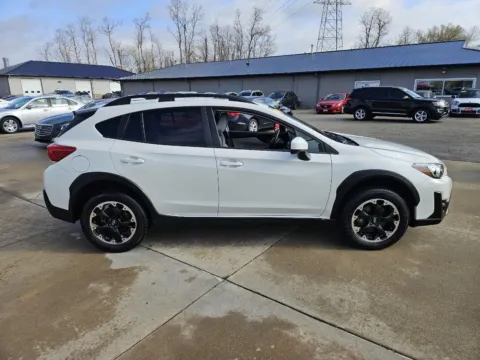 More photos of 2021 Subaru Crosstrek Premium at Houdek Auto Center, IA