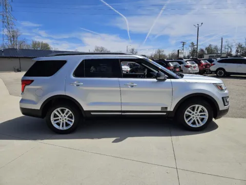 More photos of 2017 Ford Explorer XLT at Houdek Auto Center, IA