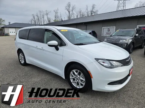 White 2022 Chrysler Voyager LX for sale in Marion, IA